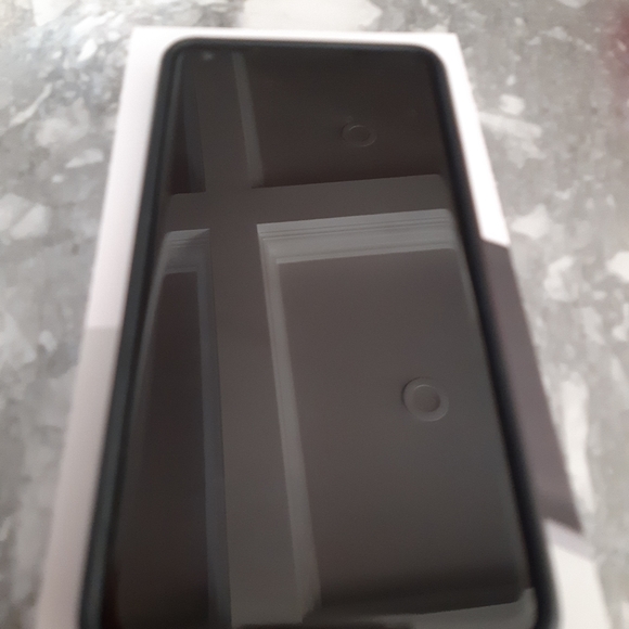 Google pixel 2 xl cellphone - Picture 4 of 4